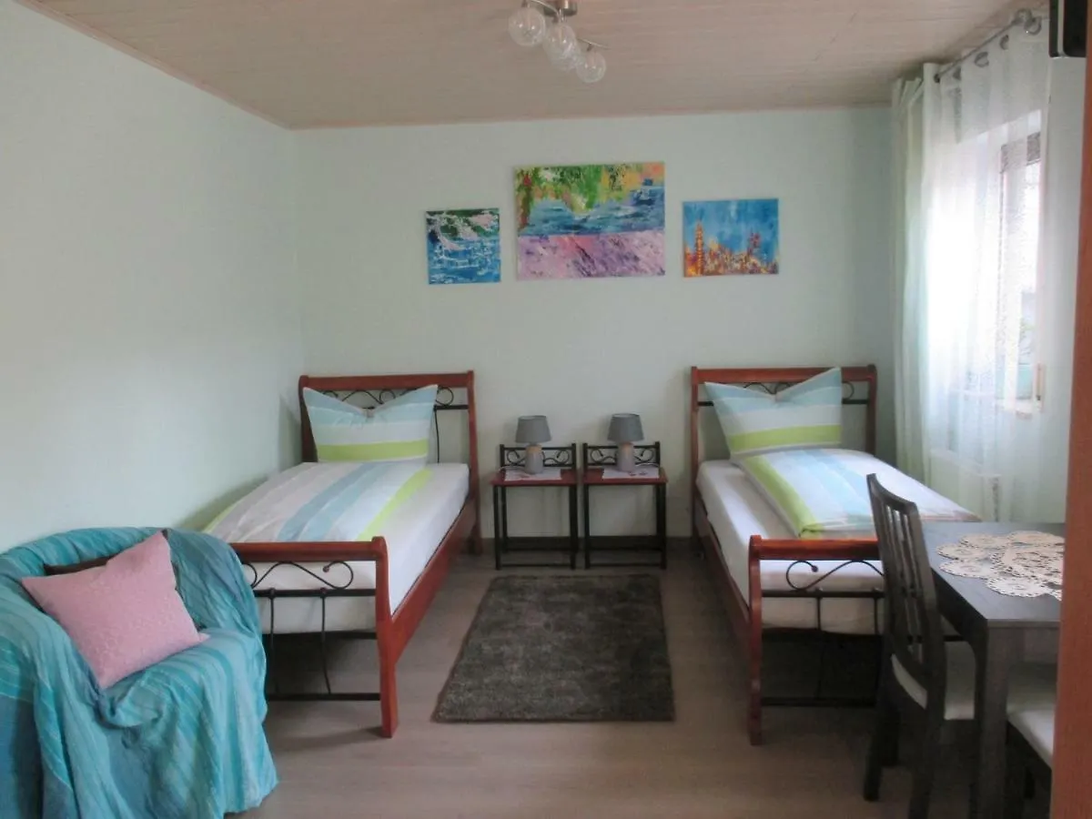 Apartments In Behringersmuehle Гёсвайнштайн 0*,